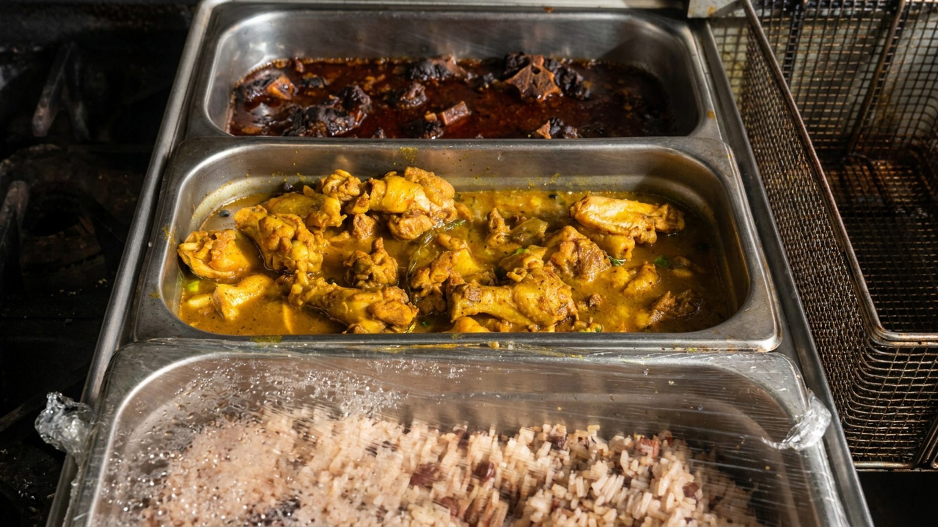Oxtail, rice and peas, plantains